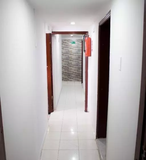 هتل کپسول Punto 100