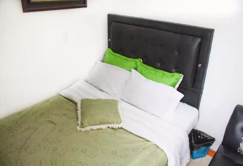 هتل کپسول Punto 100