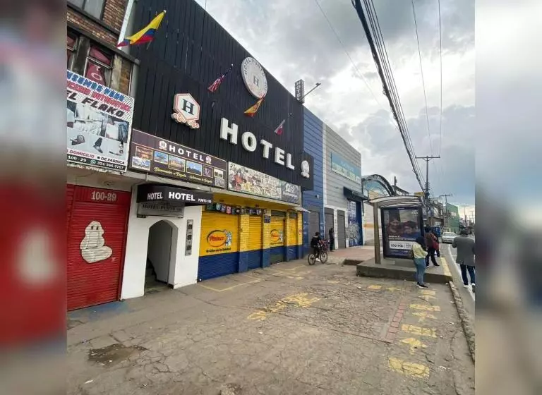 هتل کپسول Punto 100