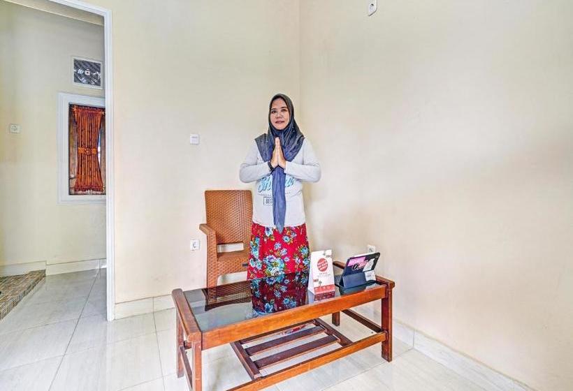 Hotel Oyo 90416 Wisma Wayang Ajen