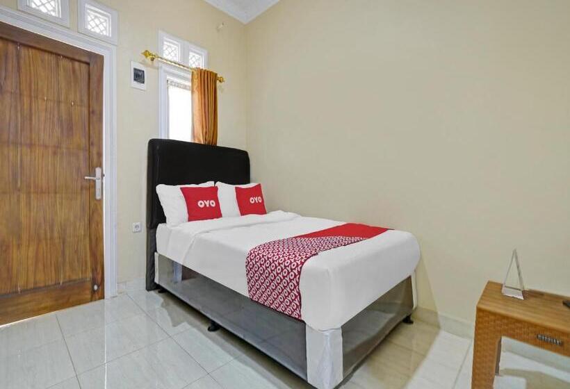 Hotel Oyo 90416 Wisma Wayang Ajen