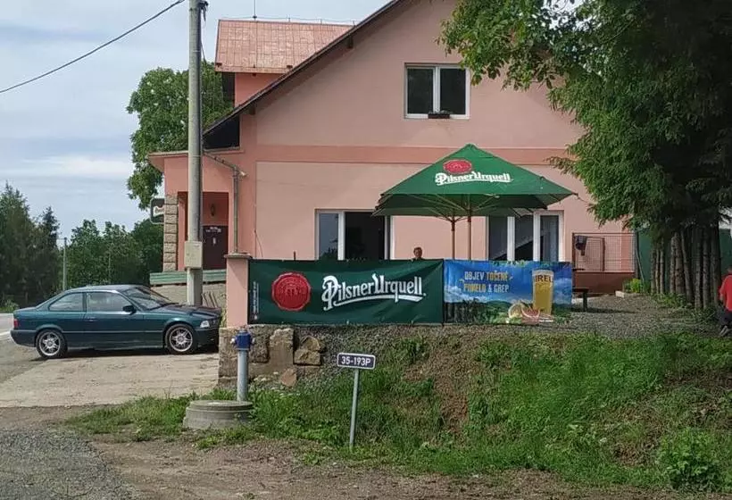 ユースホステル U Křemílka