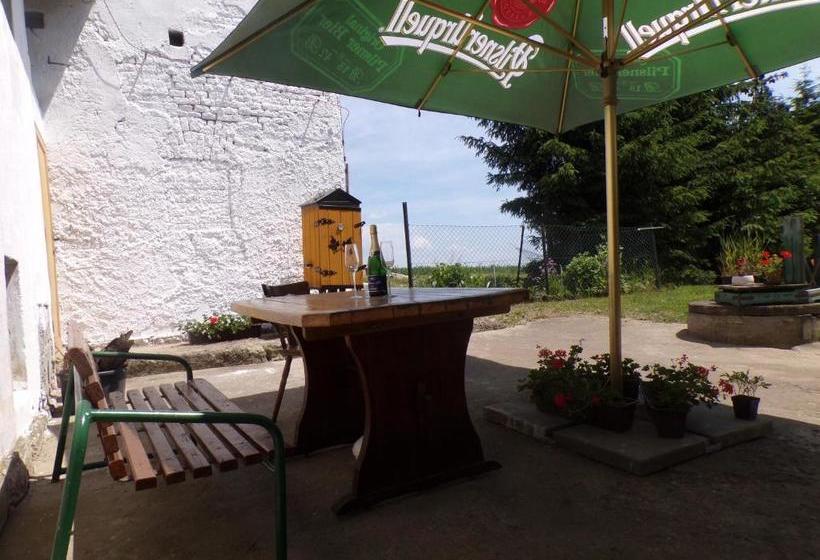 호스텔 U Křemílka