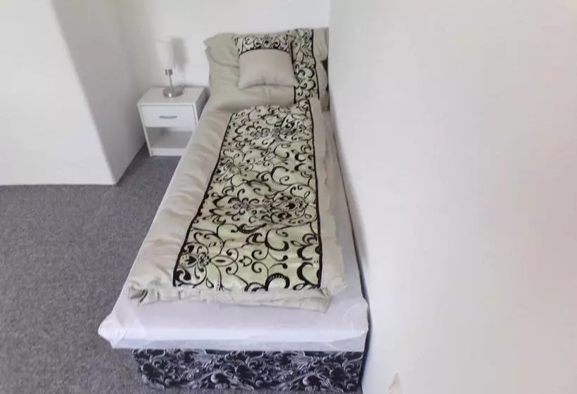 ユースホステル U Křemílka