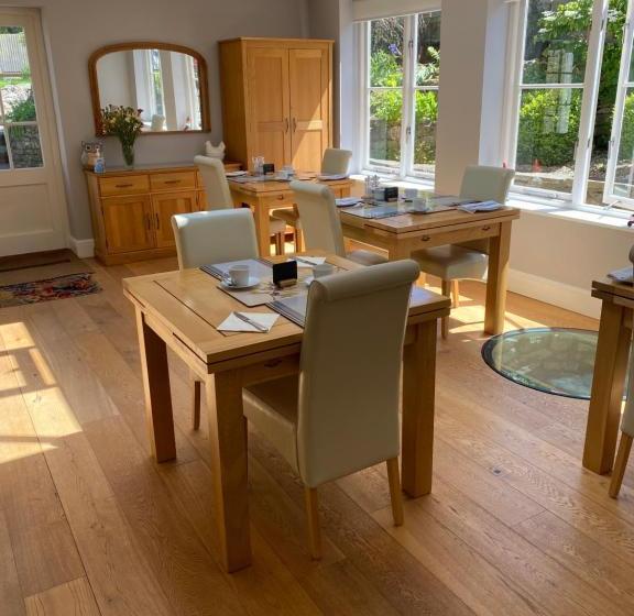 مبيت وإفطار The Grange