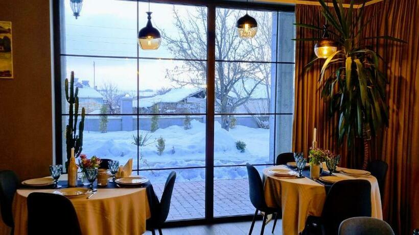 تختخواب و صبحانه Tsaghkunk Chef House