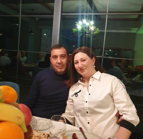 تختخواب و صبحانه Tsaghkunk Chef House