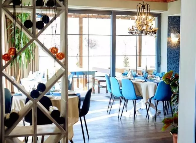 تختخواب و صبحانه Tsaghkunk Chef House