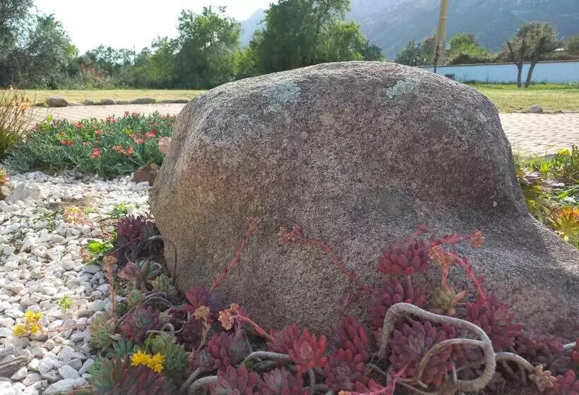 هتل Agriturismo B&b Mares E Montes De Marrante