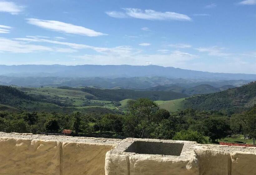 Отель Fazenda Castelo Santa Clara