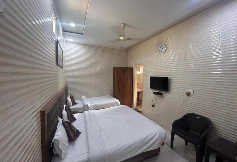 Hotel Jasneet Homestay