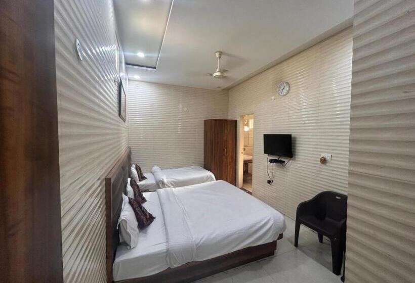 Hotel Jasneet Homestay