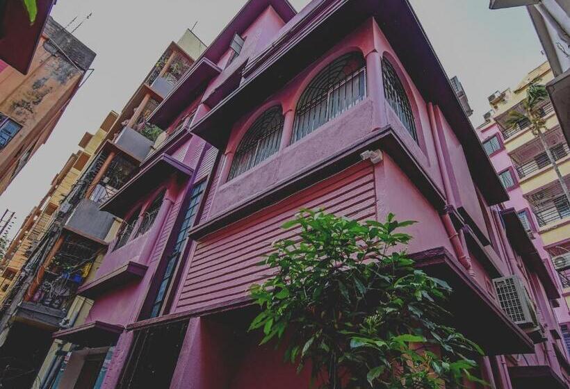 Hotel Oyo 80299 The Bougain Villa