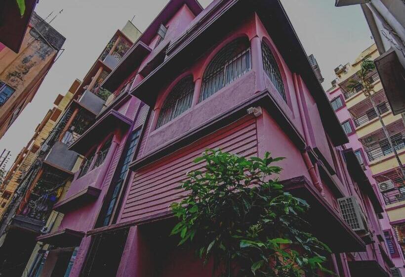 Hotel Oyo 80299 The Bougain Villa