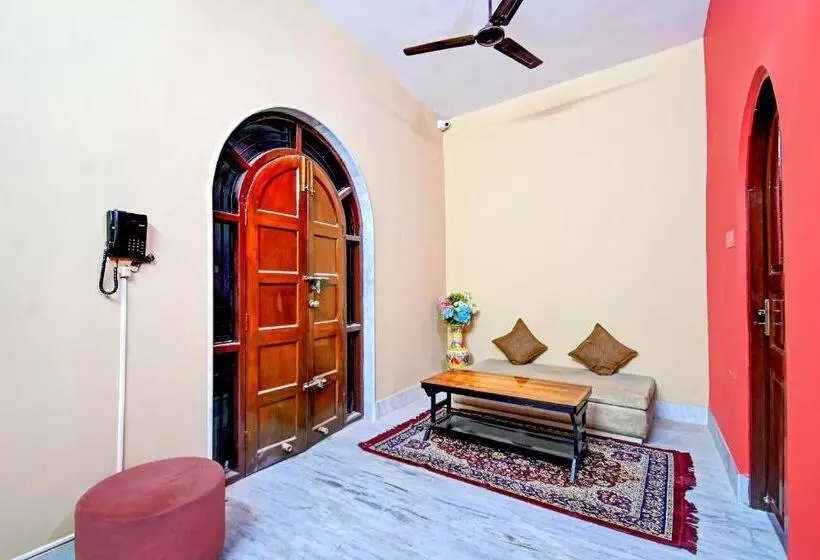 هتل Oyo 80299 The Bougain Villa