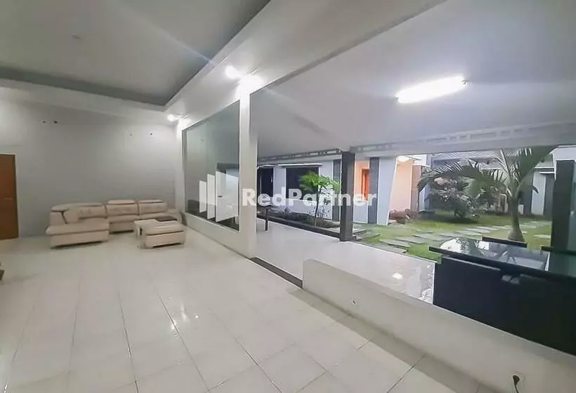 Hotelli Selaras Prima Guest House Redpartner