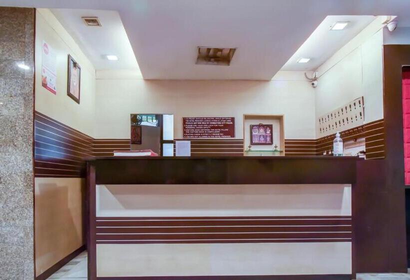 ホテル O Kota Lodge