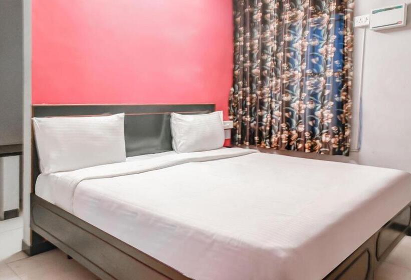 ホテル O Kota Lodge