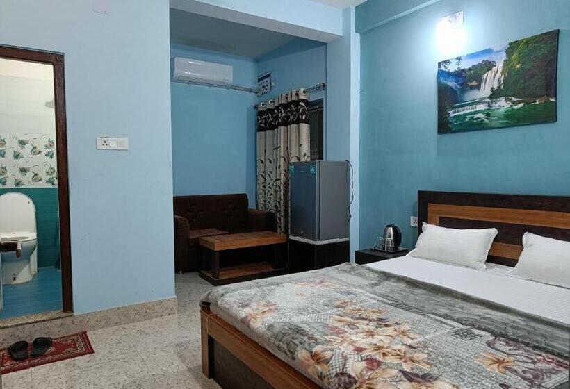 هتل Vrindavan Palace