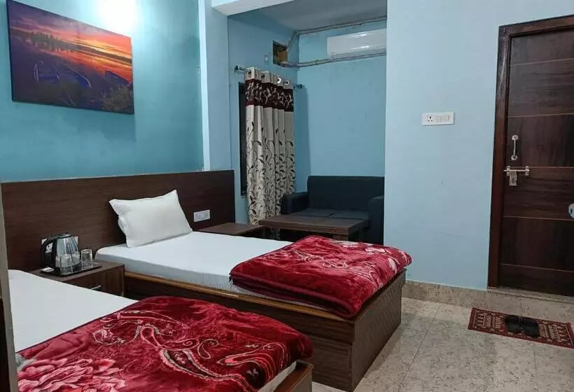 هتل Vrindavan Palace