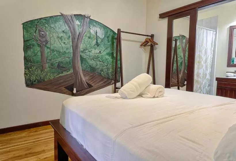 Retkeilymaja Hona Beach