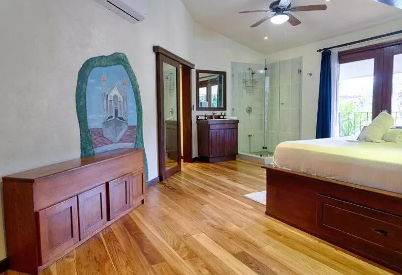 Retkeilymaja Hona Beach