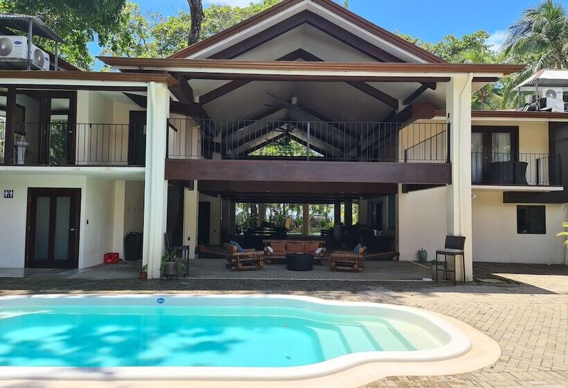 Общежитие Hona Beach