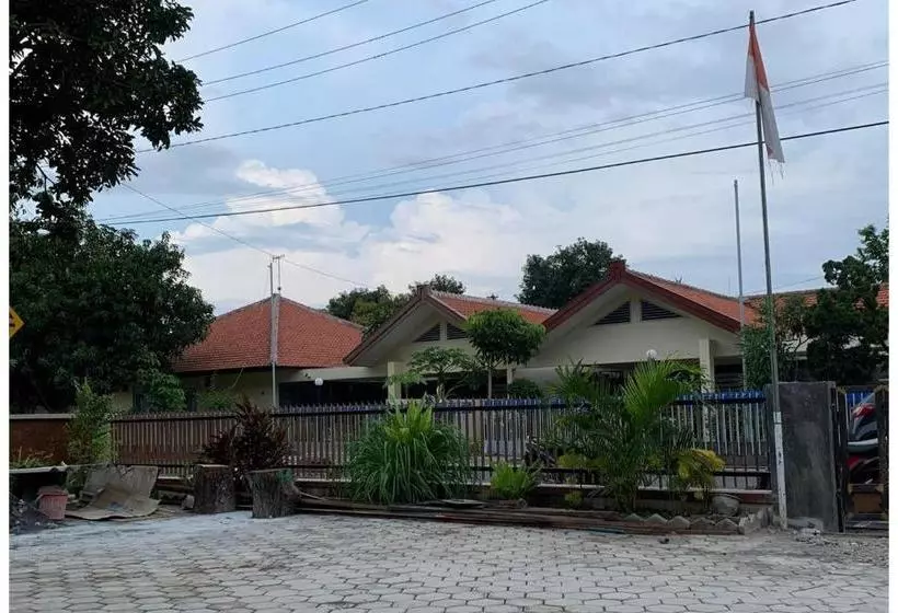 ホテル Koolkost Syariah Near Terminal Bus Pekalongan