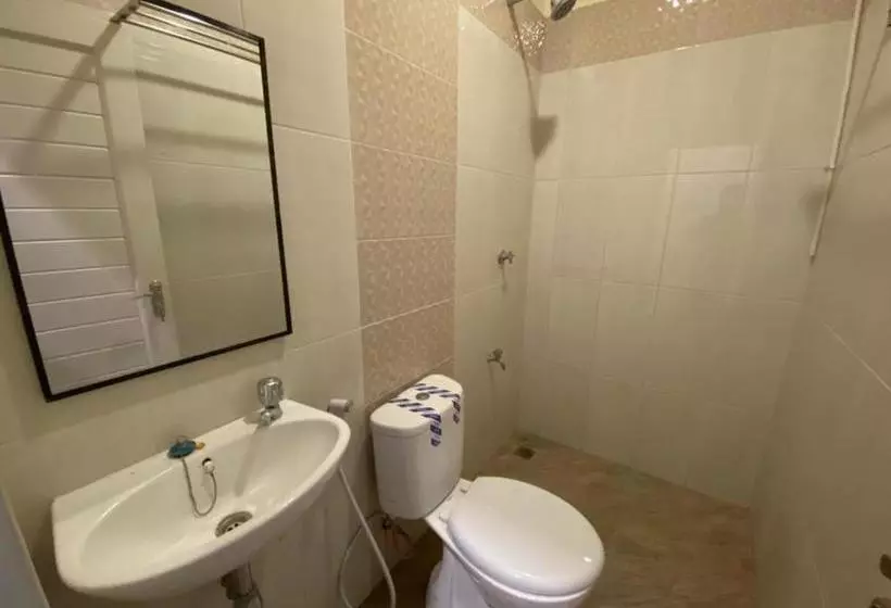 Hotelli Mapala Guest House Makassar Redpartner