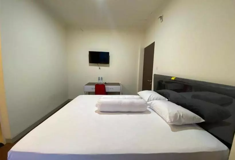Hotelli Mapala Guest House Makassar Redpartner