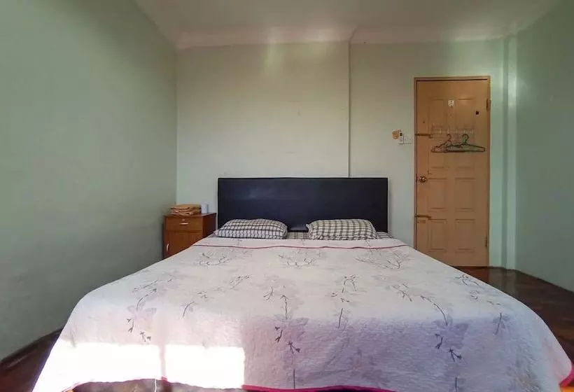 هتل Oyo 90241 Villa Home Sibu