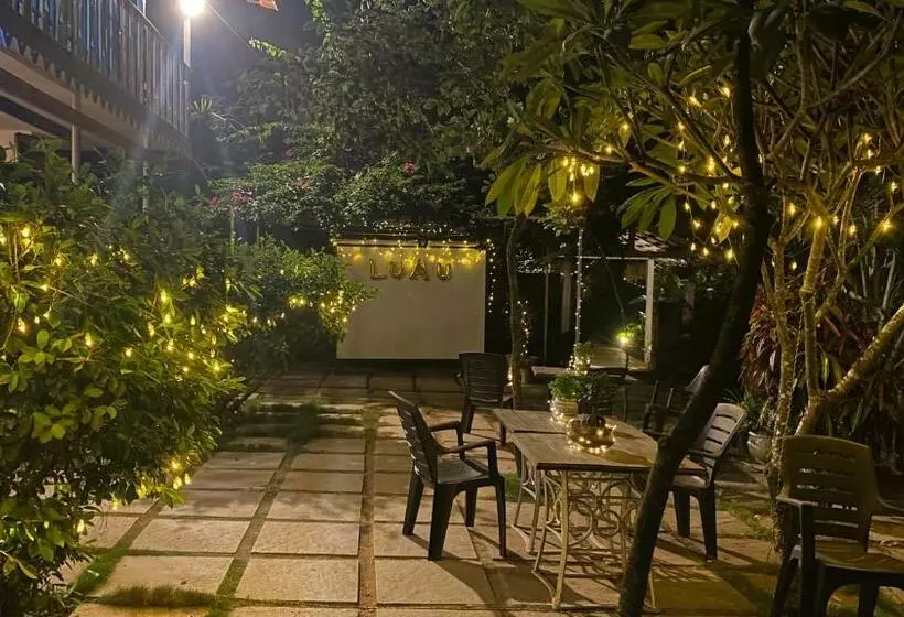 هتل Pele S Fisherman Beach Stay