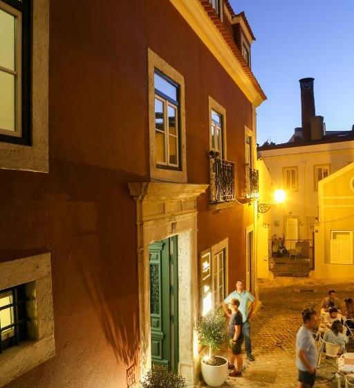 בית מלון כפרי Vincci Alfama 4*