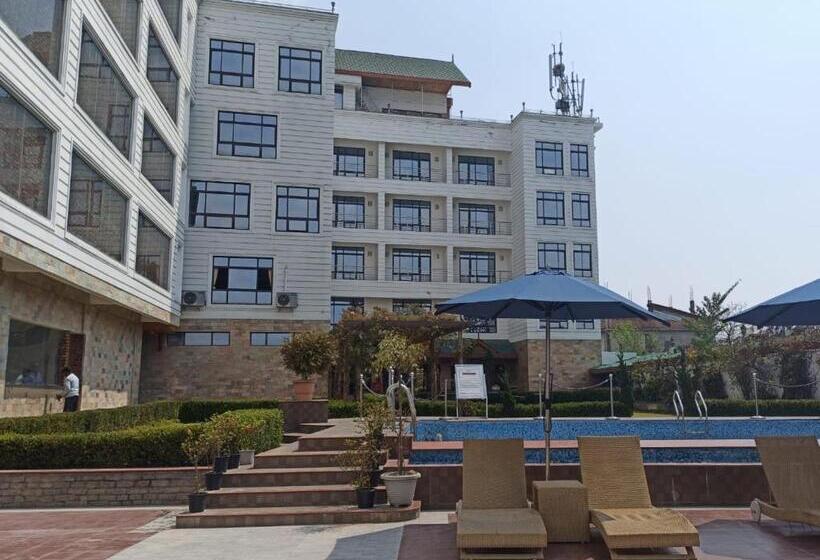 فندق Sobralia Casino Resort & Spa