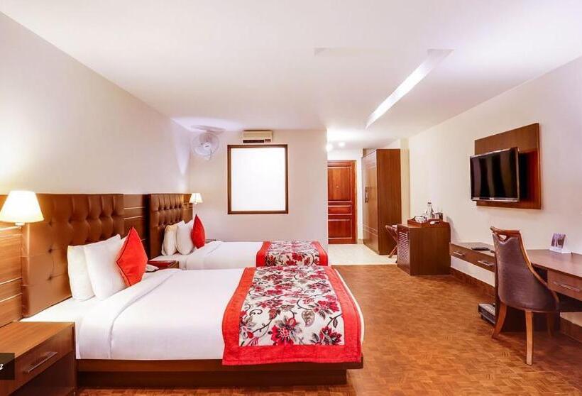 فندق Sobralia Casino Resort & Spa