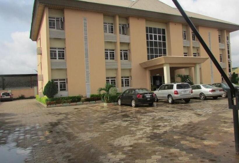 پانسیون Room In Lodge Harlescourt Hotels And Suites Asaba