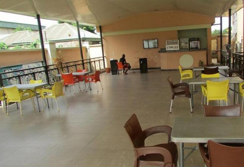 پانسیون Room In Lodge Harlescourt Hotels And Suites Asaba