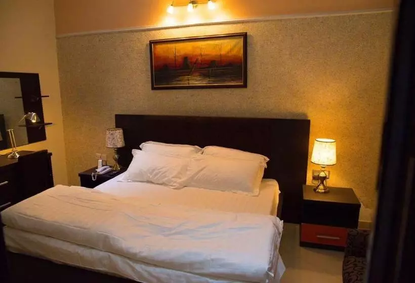 پانسیون Towlab  & Suites