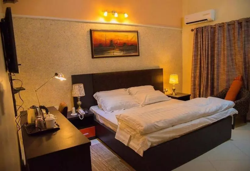 پانسیون Towlab  & Suites