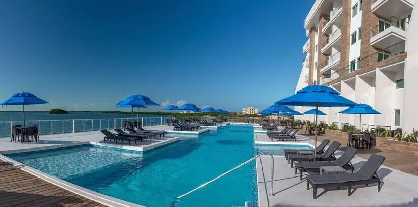 Lomakeskus Sunset Caribe Belize