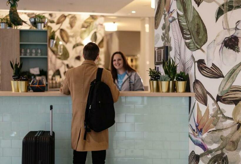 The Niu Crusoe   Apartments