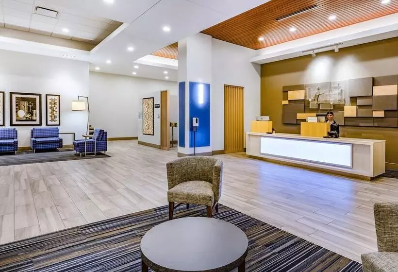 Hotelli Holiday Inn Express & Suites   Lincoln Downtown , An Ihg