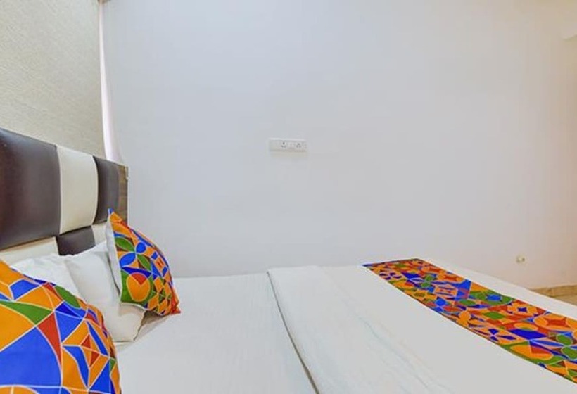 Fabhotel Acropole Inn