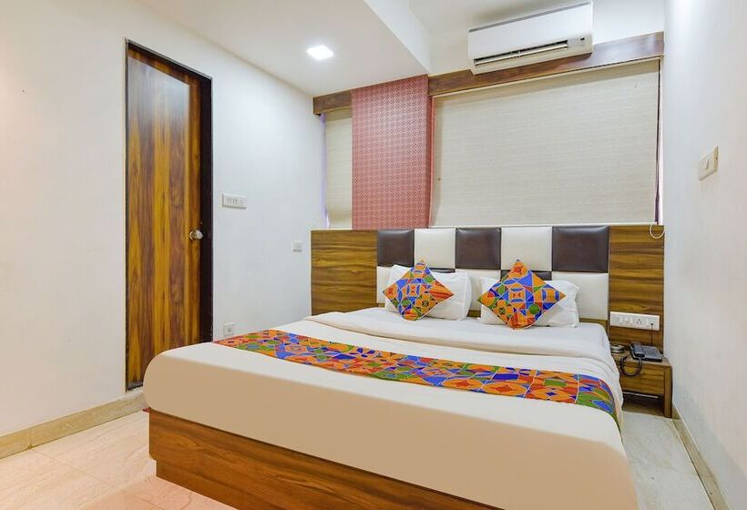 Fabhotel Acropole Inn