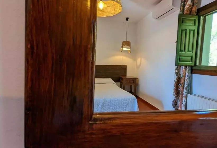 ホテル De Montaña La Hortizuela