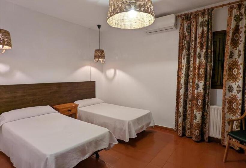 호텔 De Montaña La Hortizuela