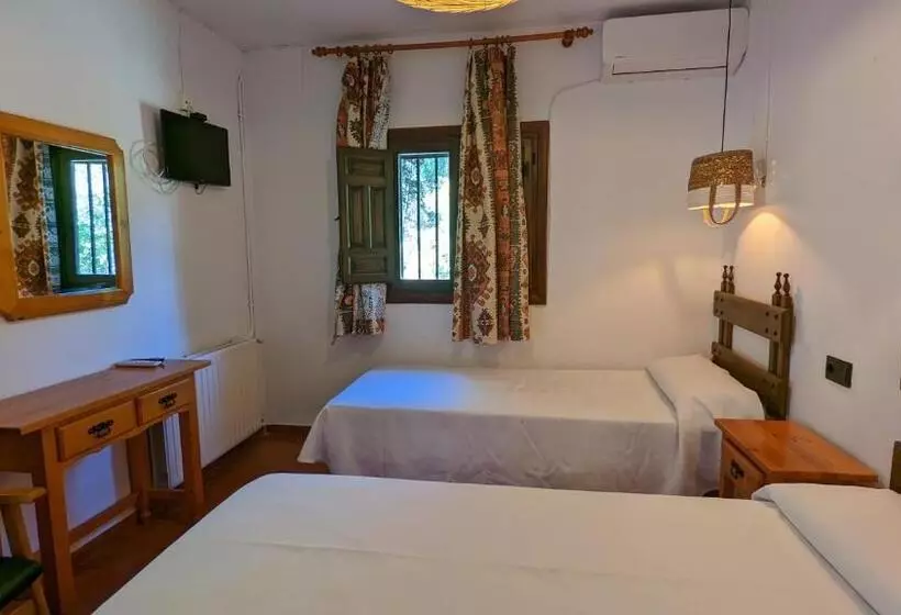 ホテル De Montaña La Hortizuela