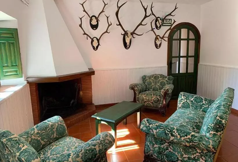 ホテル De Montaña La Hortizuela