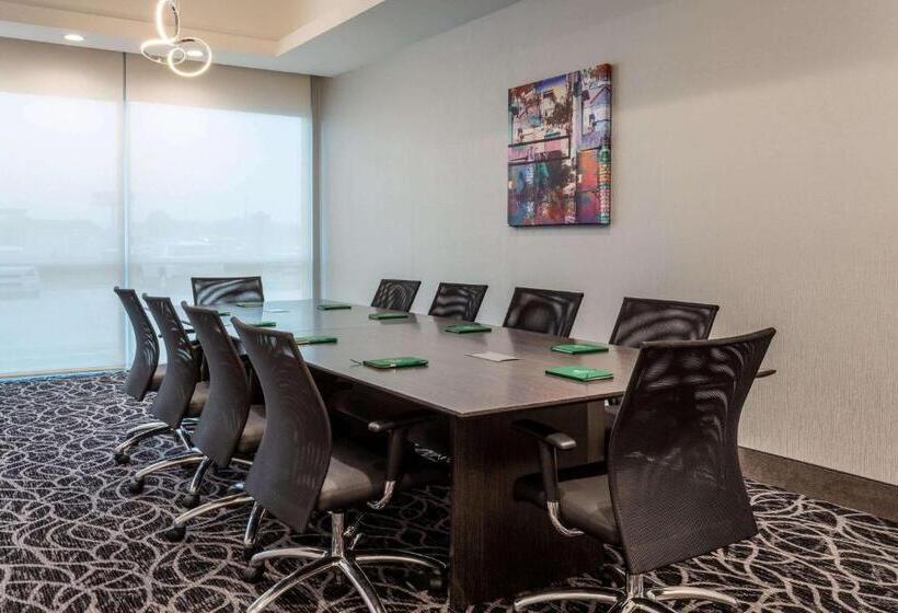 فندق La Quinta Inn & Suites By Wyndham Shorewood