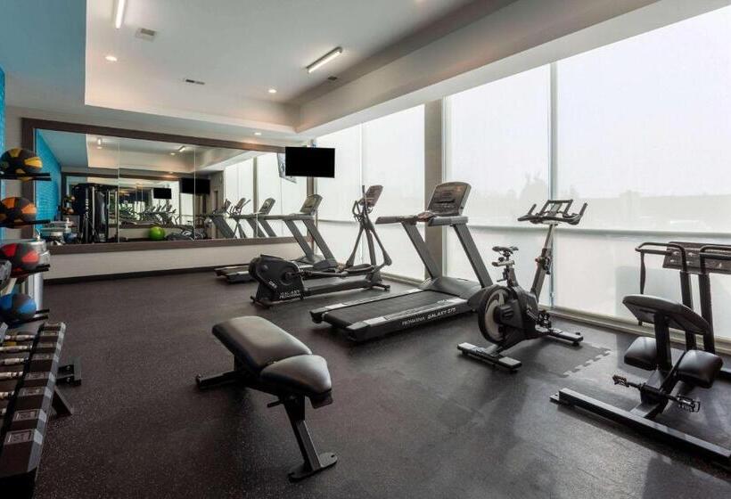 فندق La Quinta Inn & Suites By Wyndham Shorewood